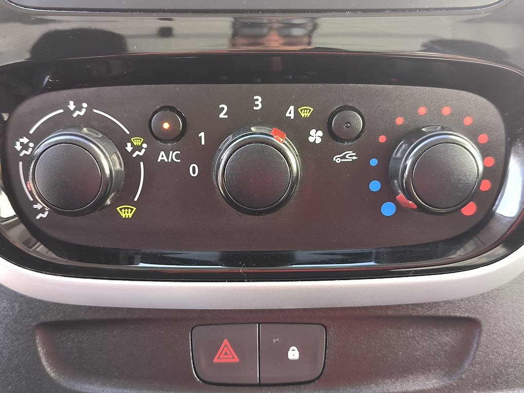 Renault Trafic 1.6dCi  DÍLNA