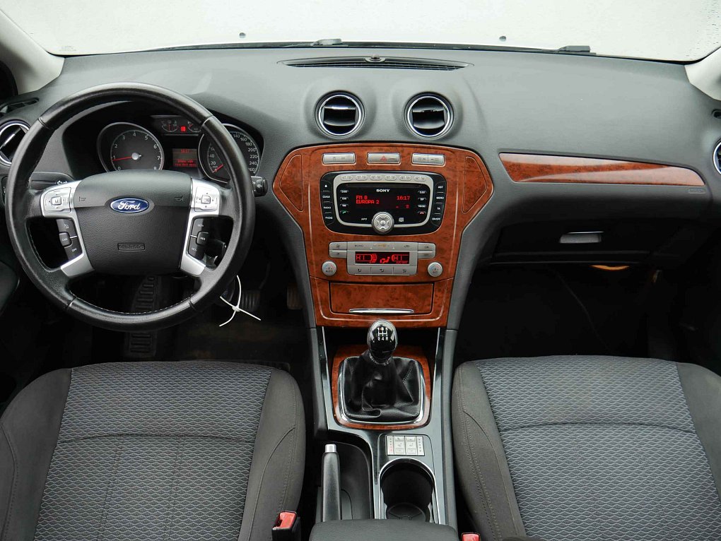 Ford Mondeo 2.0i 