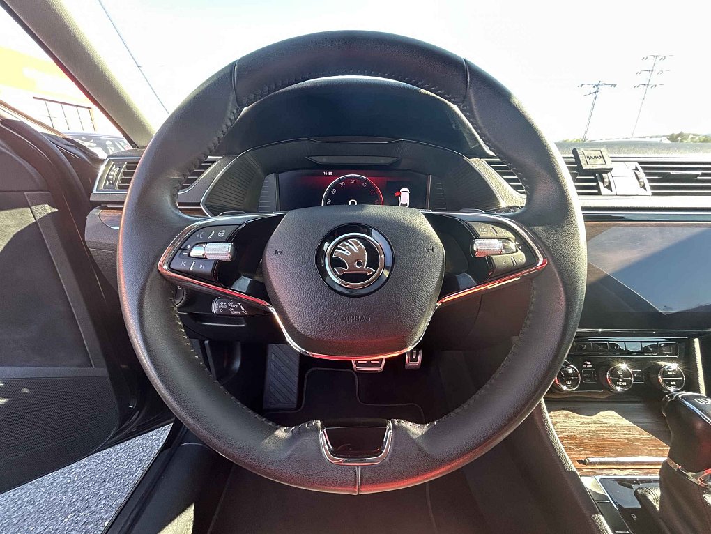 Škoda Superb III 2.0TDi Scout 4X4