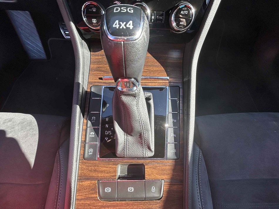 Škoda Superb III 2.0TDi Scout 4X4