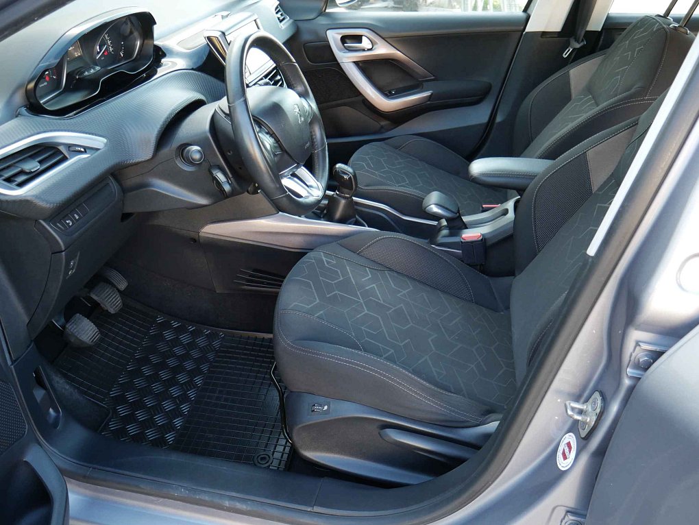 Peugeot 2008 1.2 PT Active