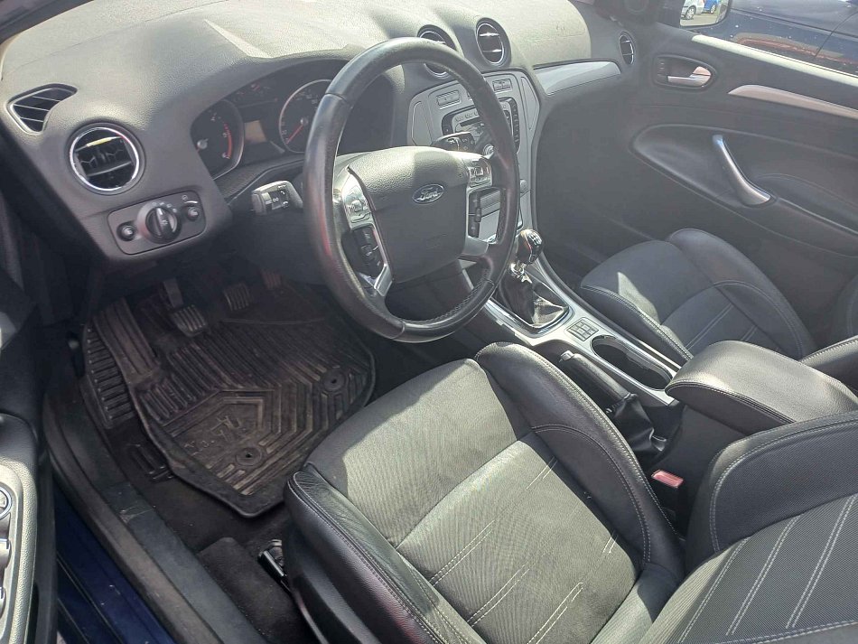 Ford Mondeo 2.2TDCi 