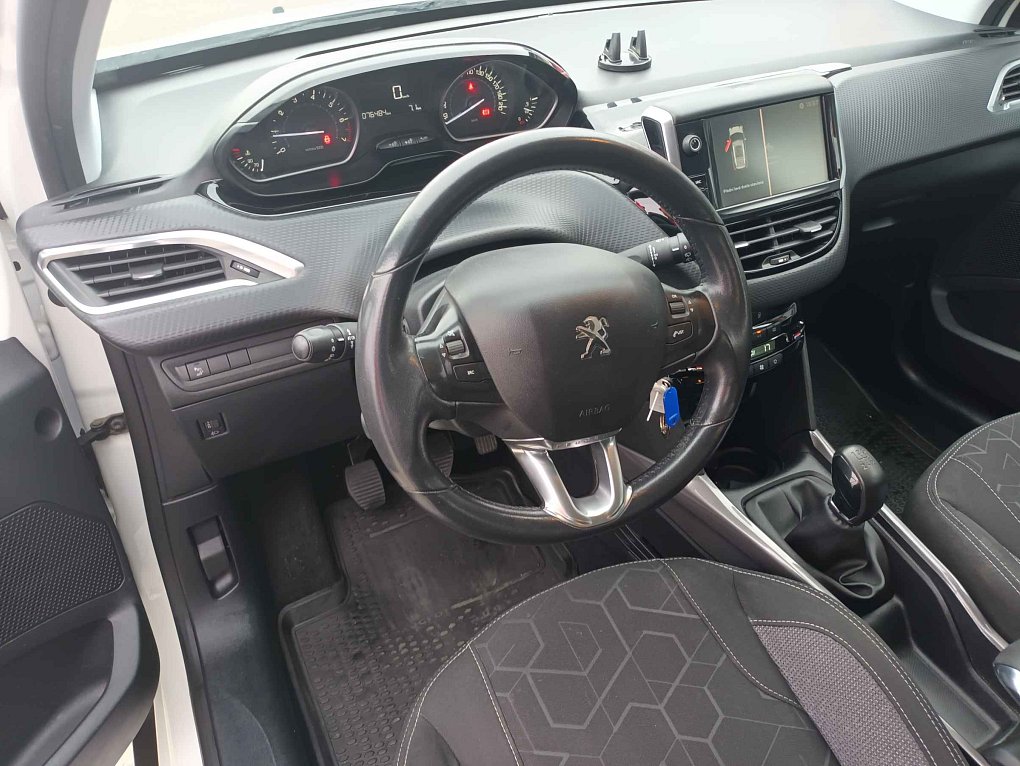 Peugeot 2008 1.2PT 