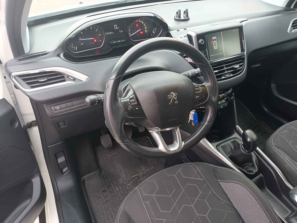 Peugeot 2008 1.2PT 