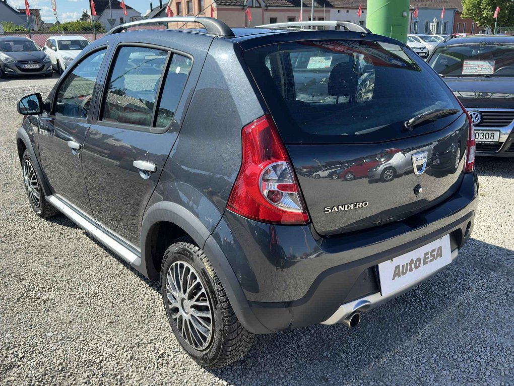 Dacia Sandero 1.6i 