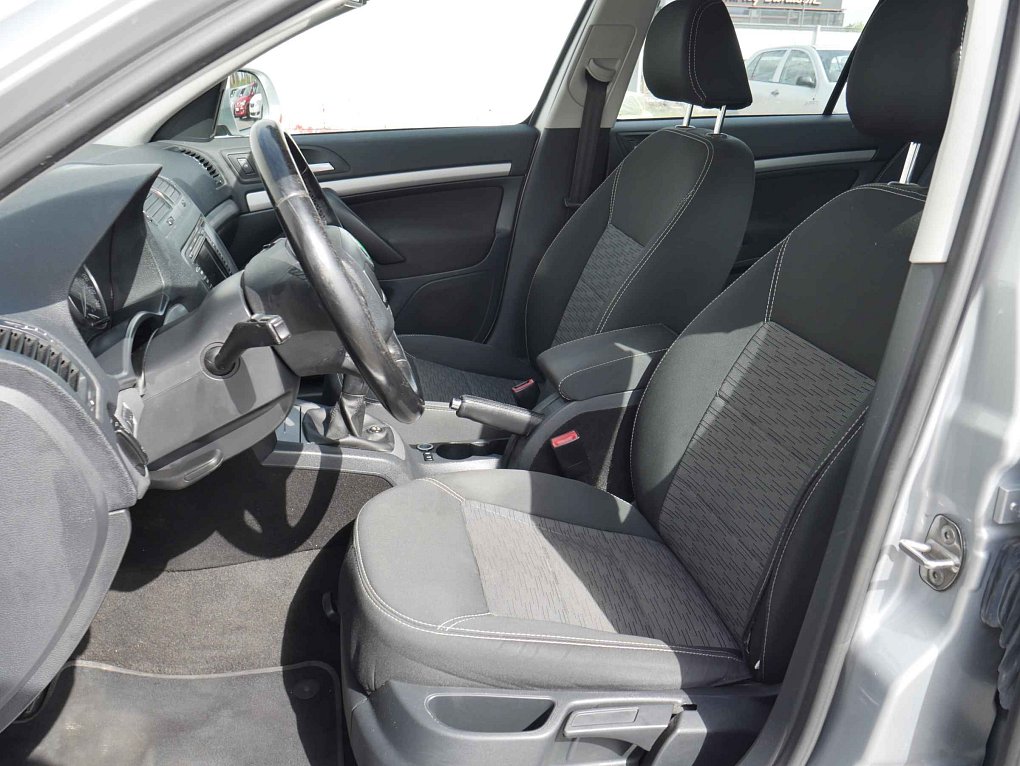 Škoda Octavia II 1.6 TDi Elegance