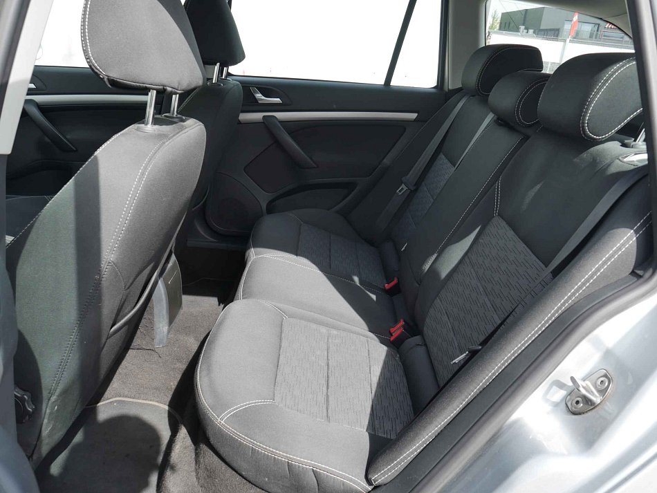 Škoda Octavia II 1.6 TDi Elegance