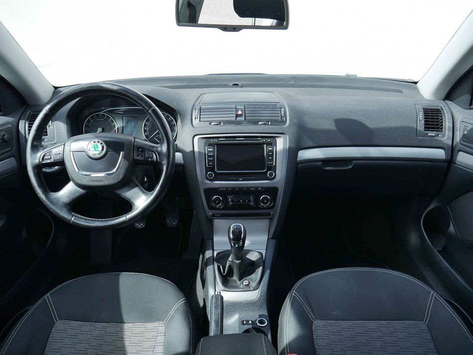 Škoda Octavia II 1.6 TDi Elegance
