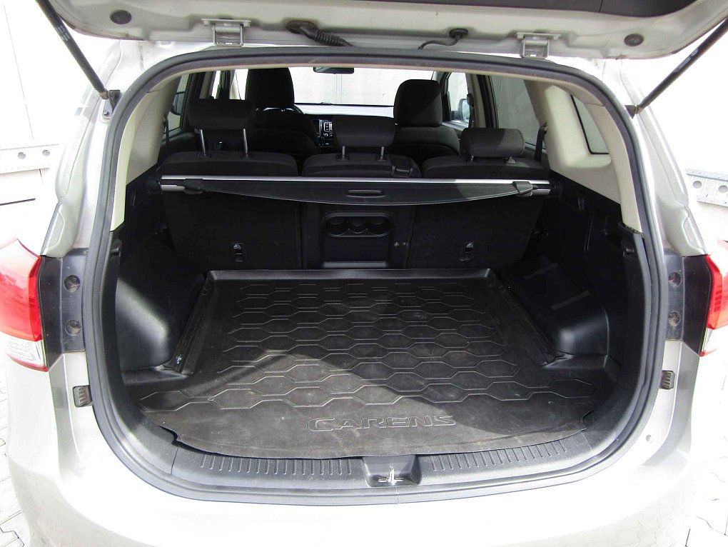 Kia Carens 1.7 CRDi 