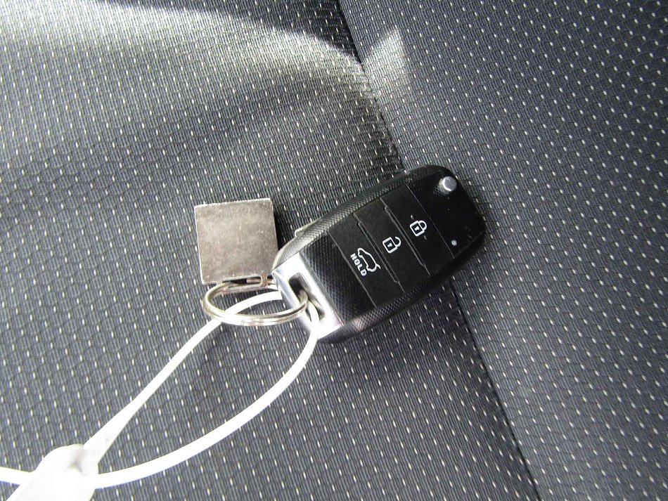 Kia Carens 1.7 CRDi 