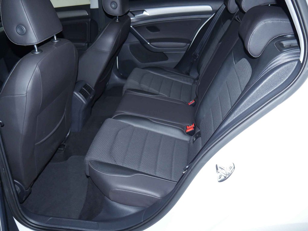 Volkswagen Golf 1.2TSI 