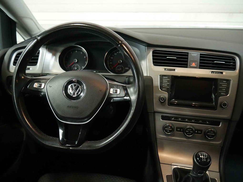 Volkswagen Golf 1.2TSI 