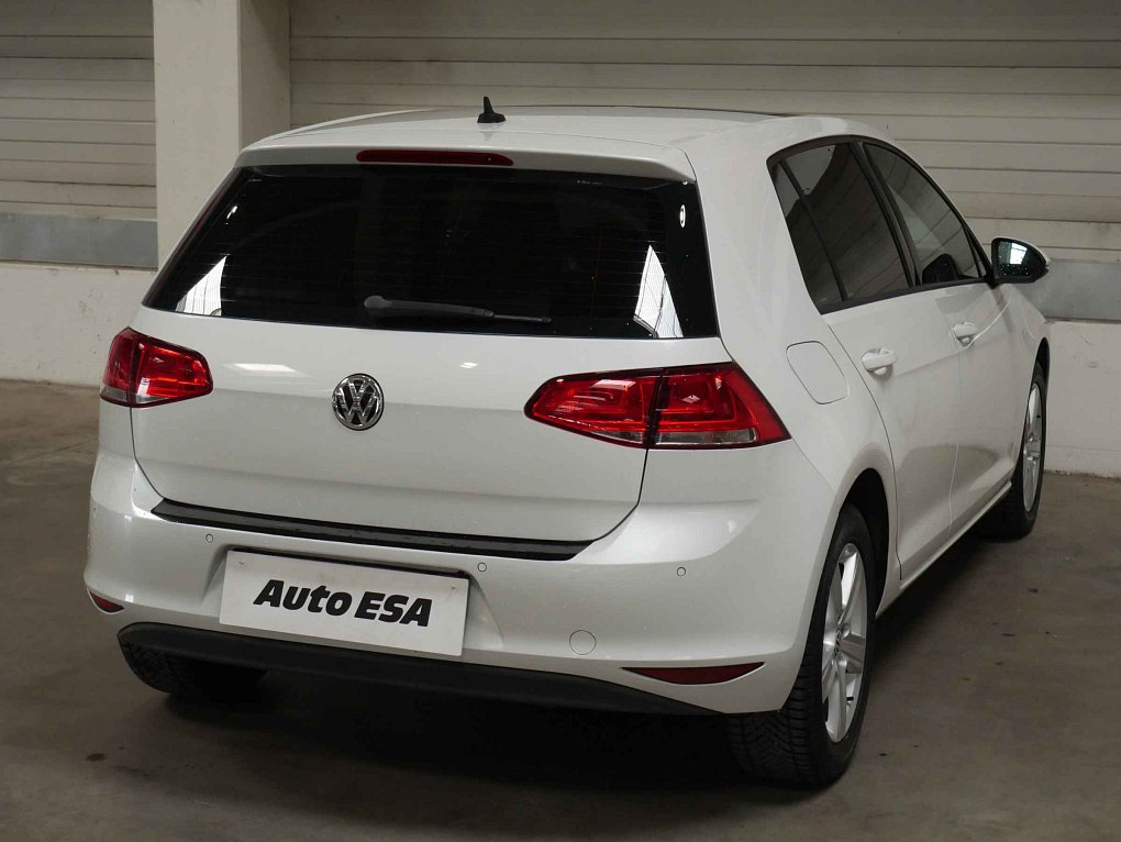 Volkswagen Golf 1.2TSI 