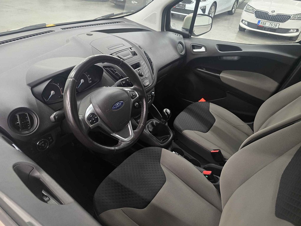 Ford Tourneo Courier 1.0T 