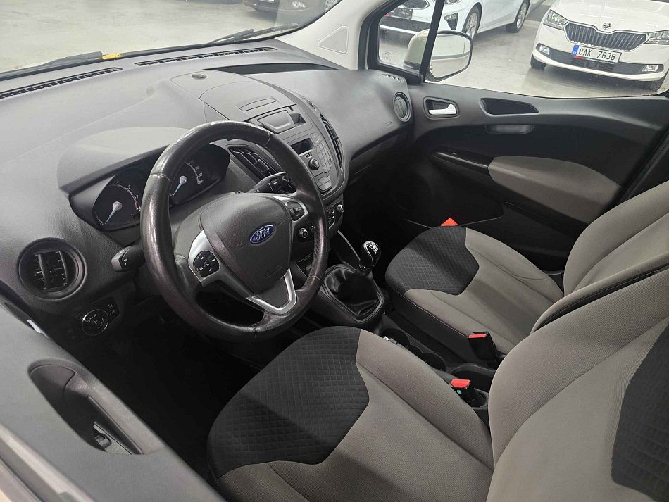 Ford Tourneo Courier 1.0T 