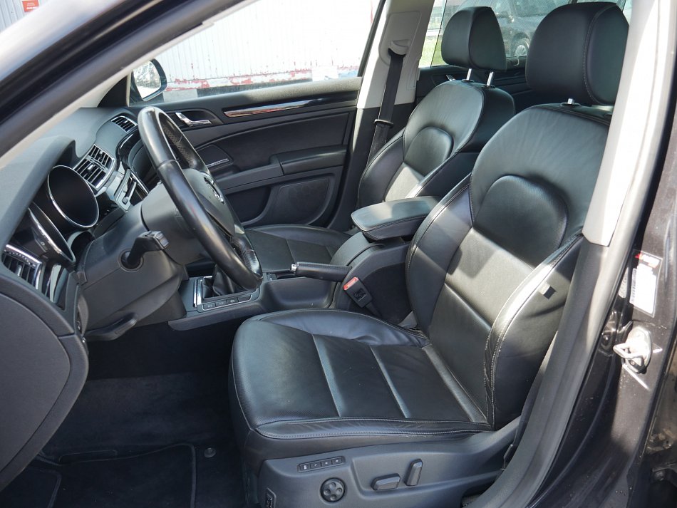 Škoda Superb II 2.0 TDi Elegance