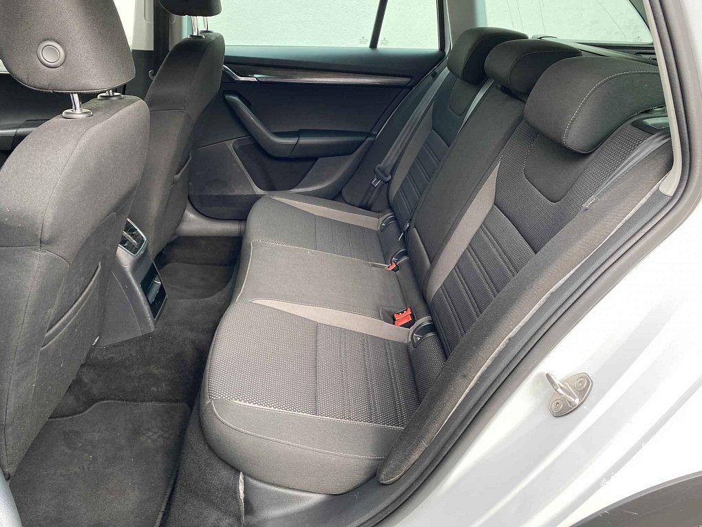 Škoda Octavia III 2.0 TDi Scout 4x4