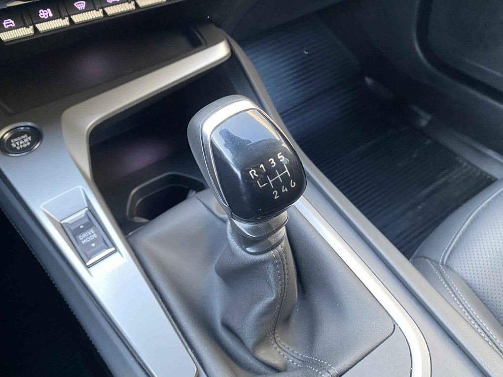 Peugeot 308 1.2PT 