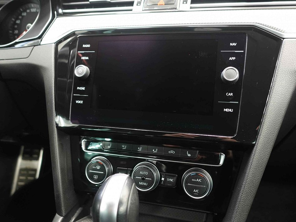 Volkswagen Passat 2.0 TSI R-Line