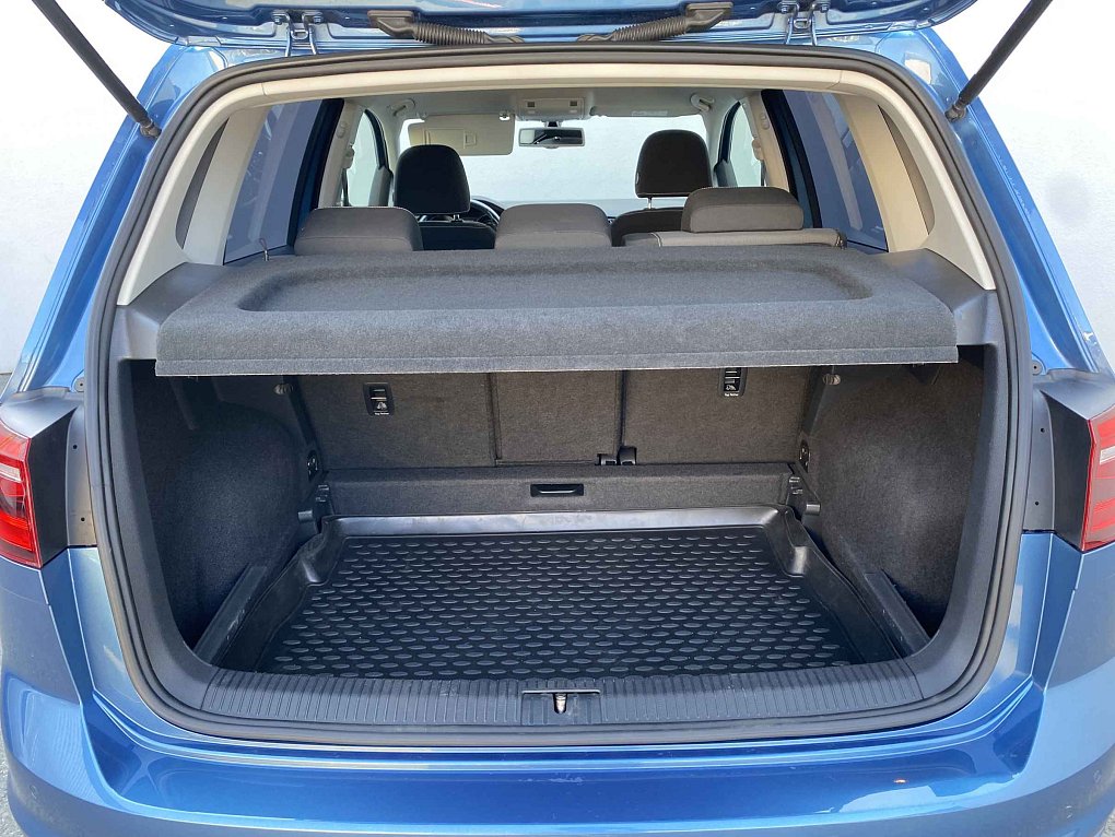 Volkswagen Sportsvan 2.0 TDi Highline