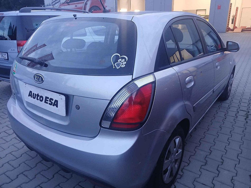 Kia Rio 1.4i 