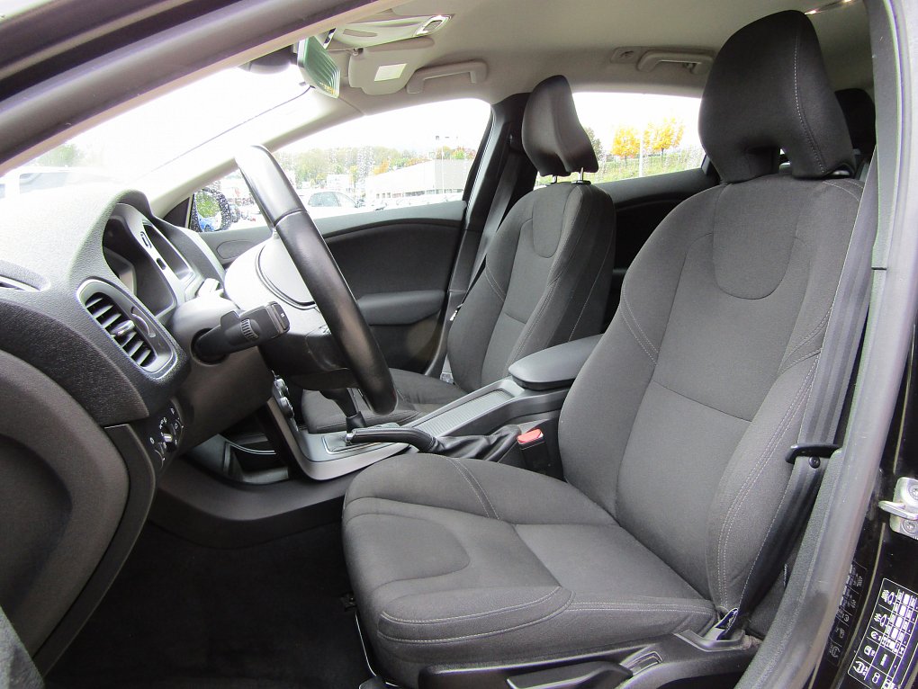 Volvo V40 2.0D 