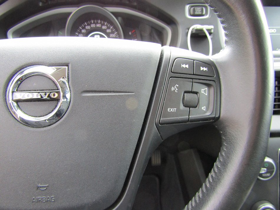 Volvo V40 2.0D 
