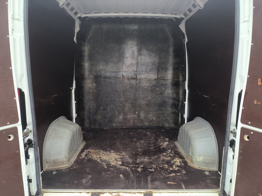 Citroën Jumper 2.2HDi  L2H2 6míst