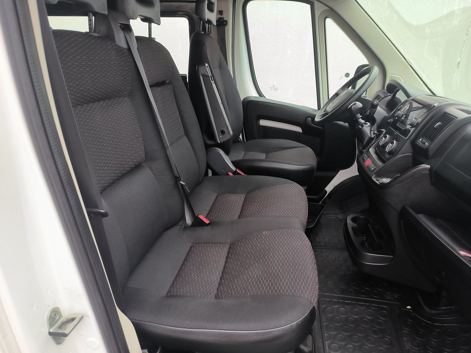 Citroën Jumper 2.2HDi  L2H2 6míst