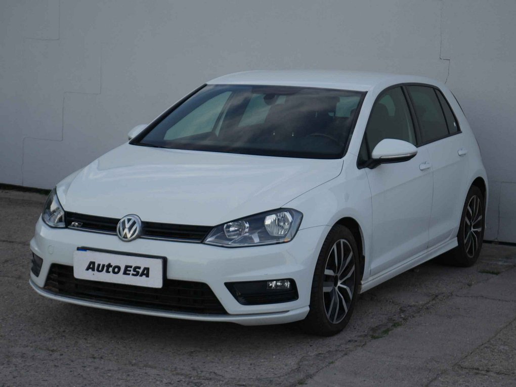 Volkswagen Golf 1.2TSI R-Line VII