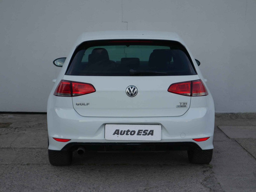 Volkswagen Golf 1.2TSI R-Line VII