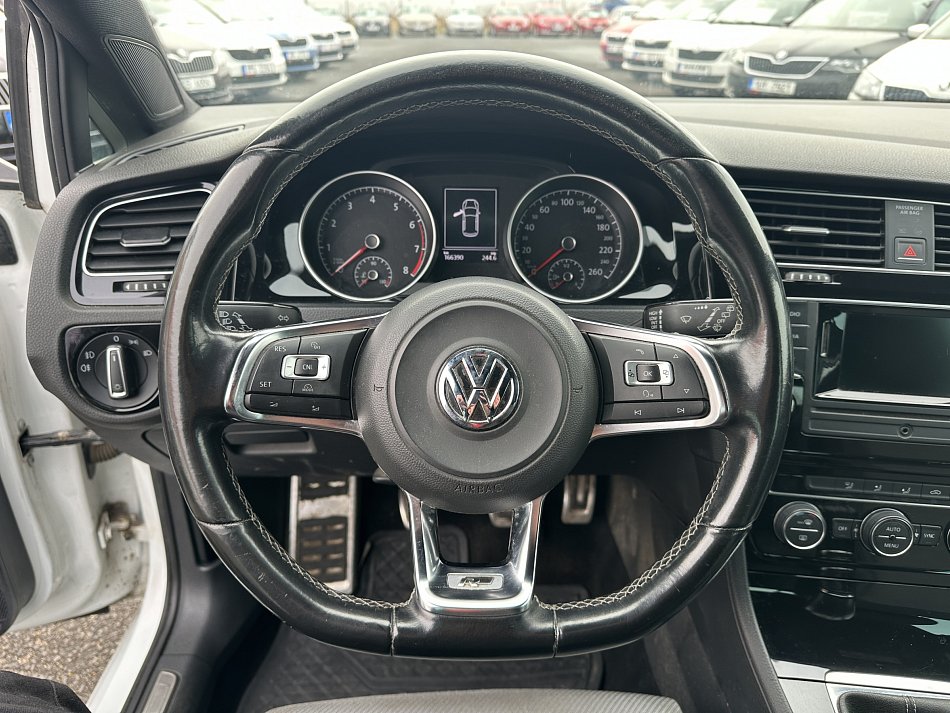 Volkswagen Golf 1.2TSI R-Line VII