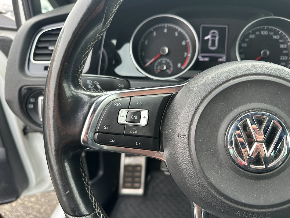 Volkswagen Golf 1.2TSI R-Line VII