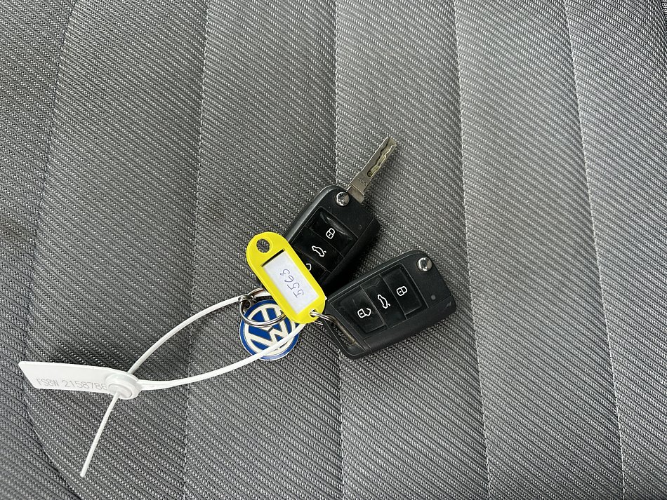 Volkswagen Golf 1.2TSI R-Line VII