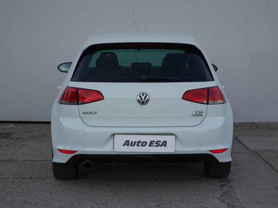Volkswagen Golf 1.2TSI R-Line VII