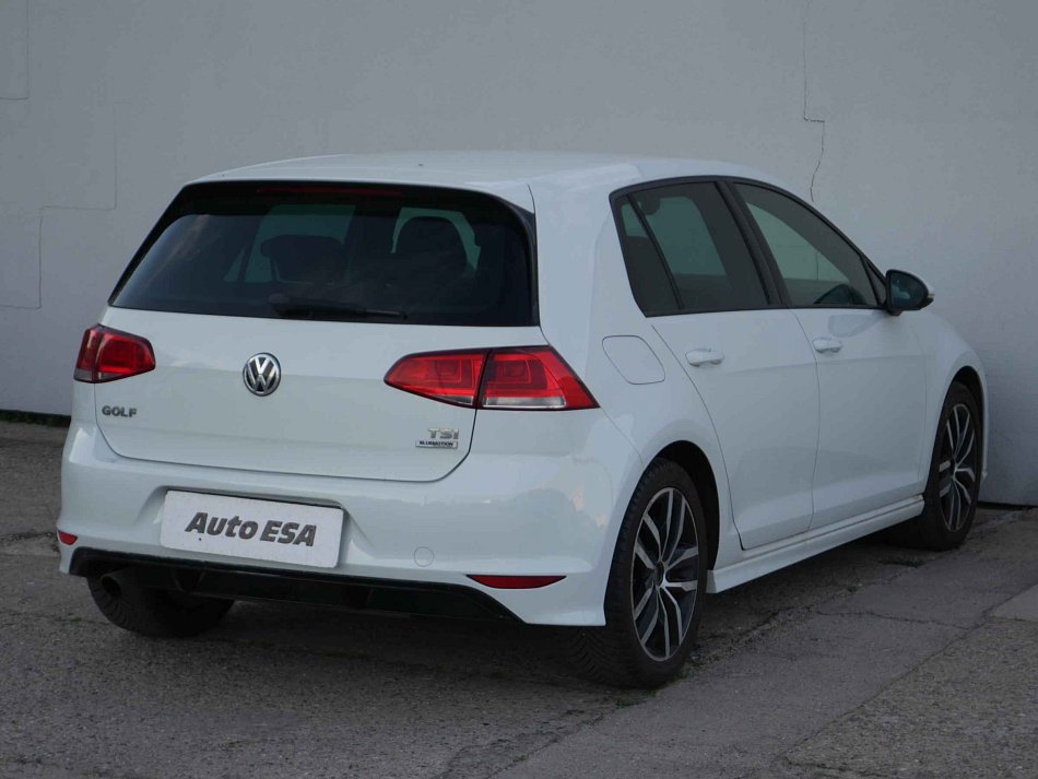 Volkswagen Golf 1.2TSI R-Line VII