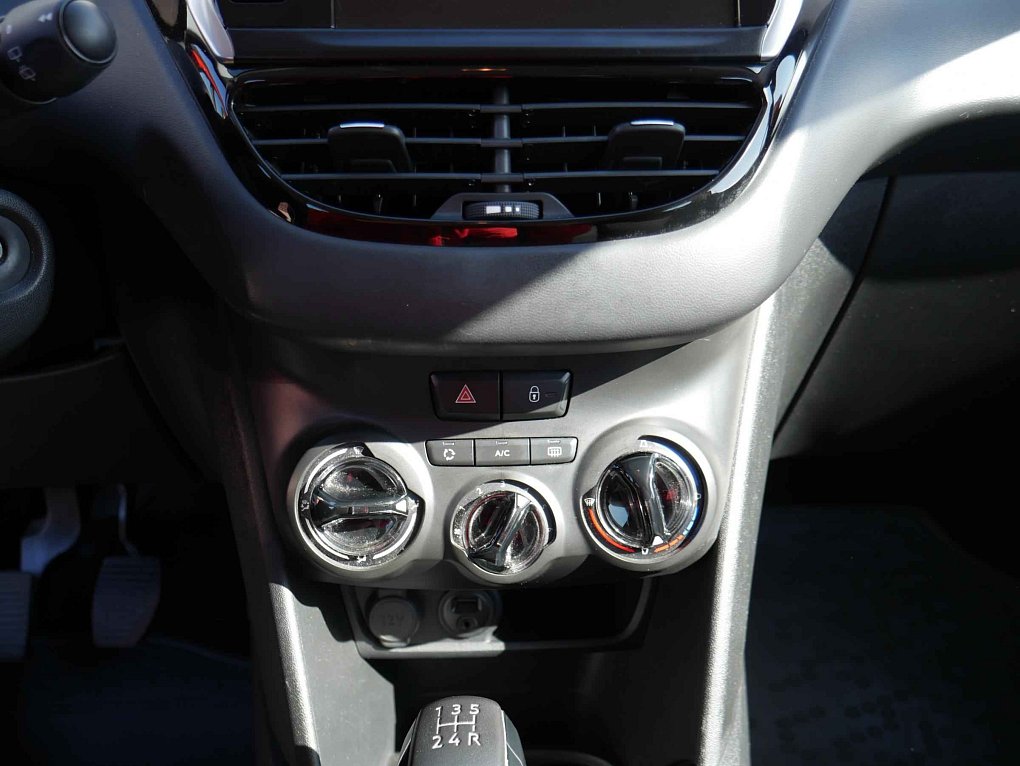 Peugeot 208 1.2PT 