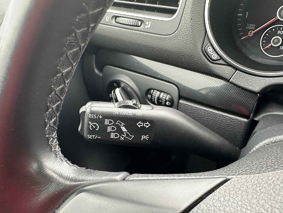 Volkswagen Golf 1.2TSI 