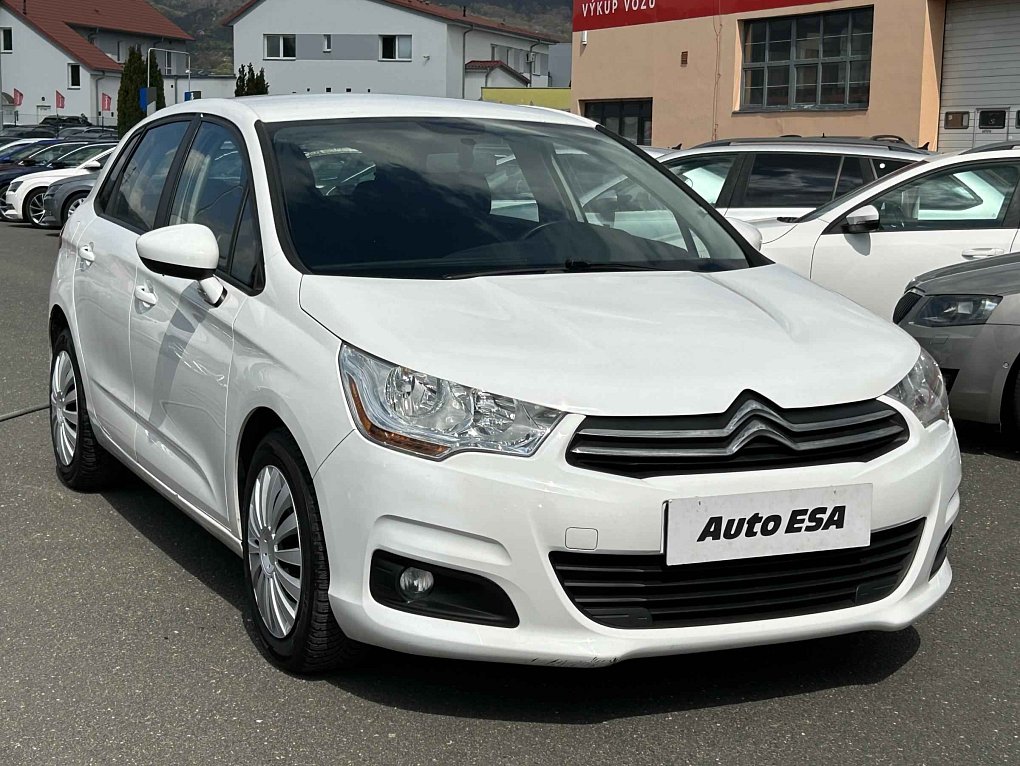 Citroën C4 1.4i 