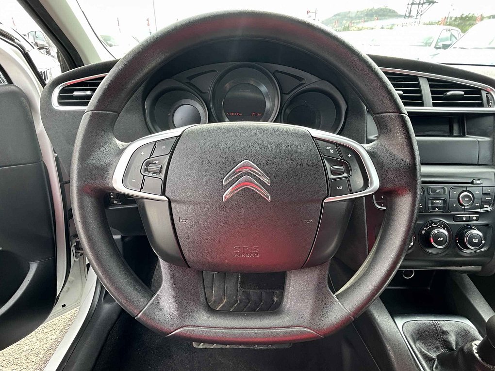 Citroën C4 1.4i 