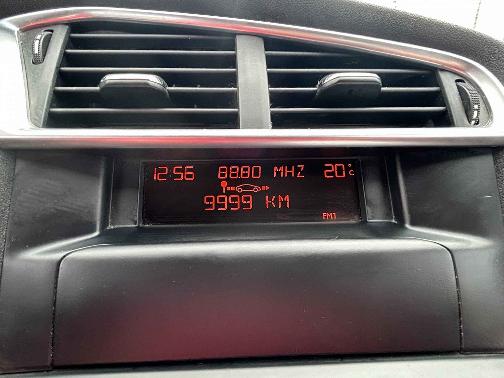 Citroën C4 1.4i 