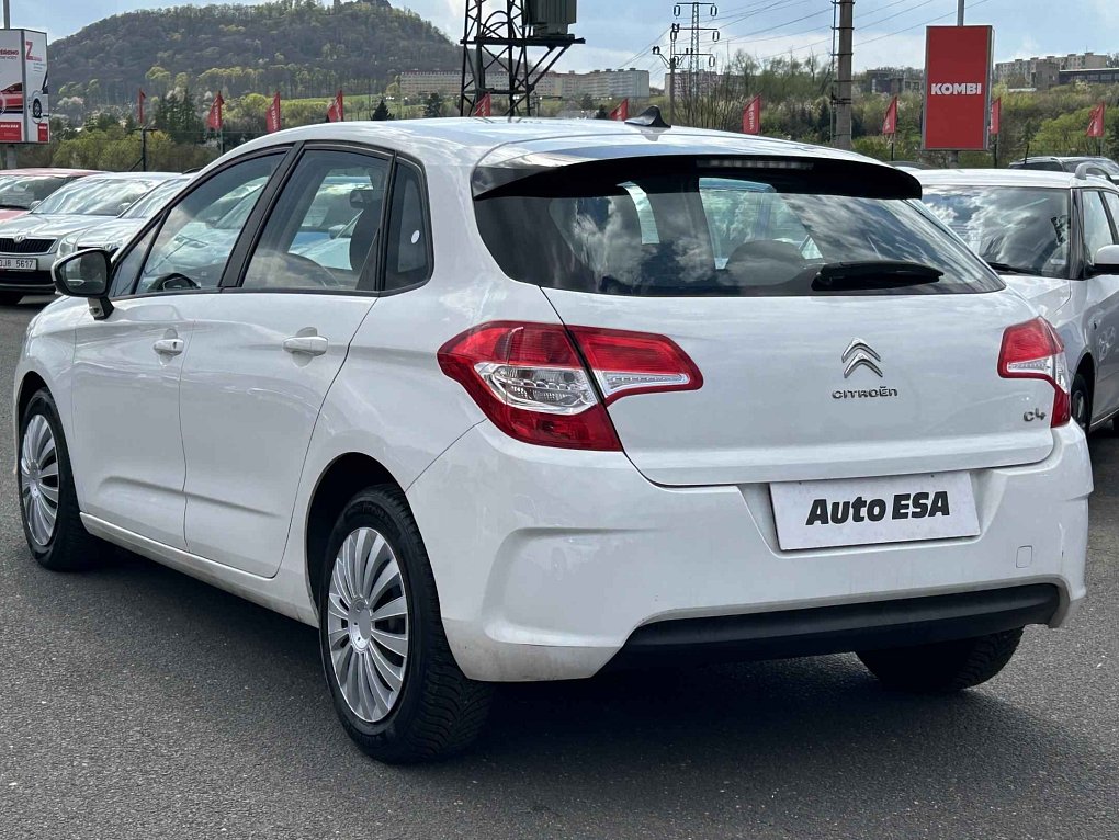 Citroën C4 1.4i 