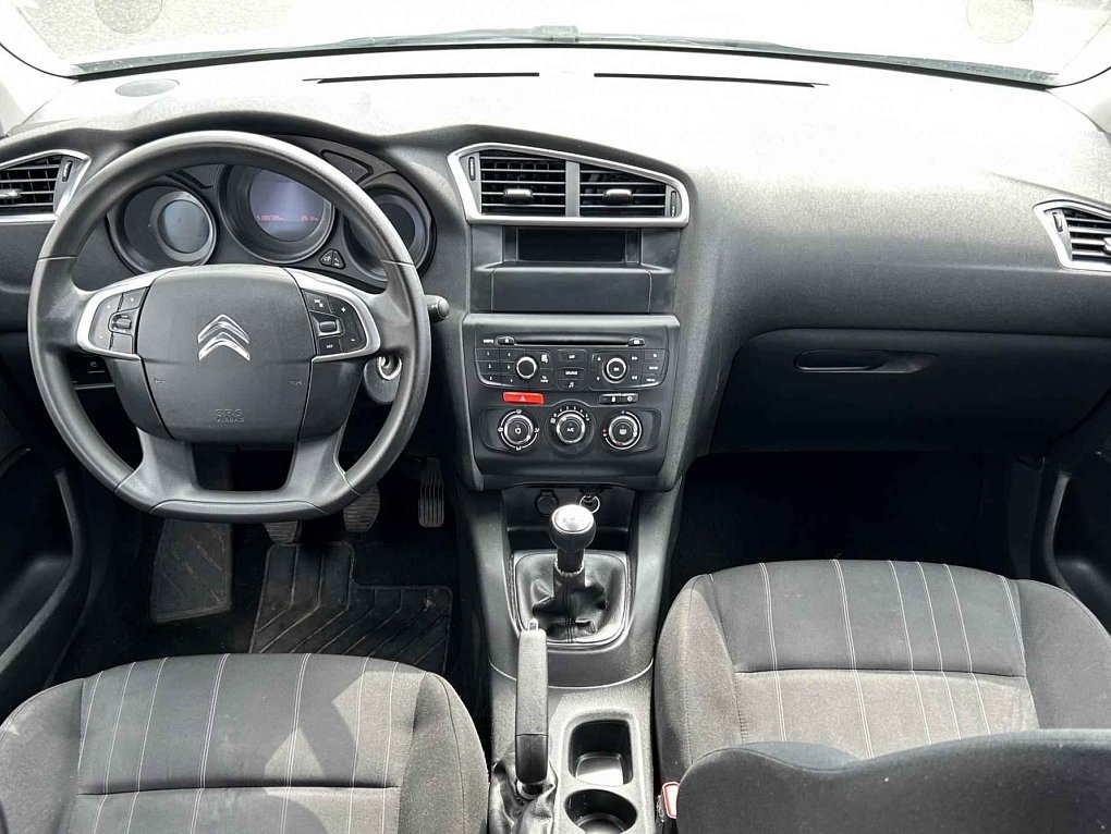 Citroën C4 1.4i 