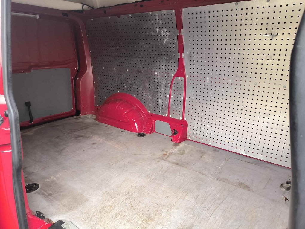 Volkswagen Transporter 2.0TDi  L2H2