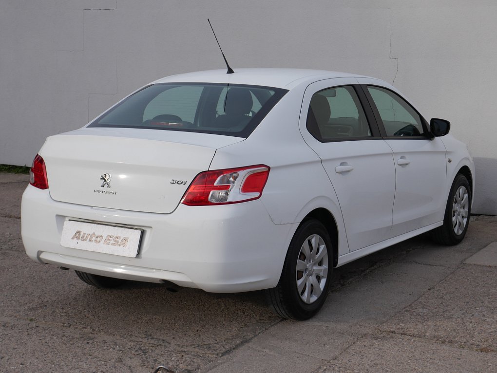 Peugeot 301 1.6 VTi Allure