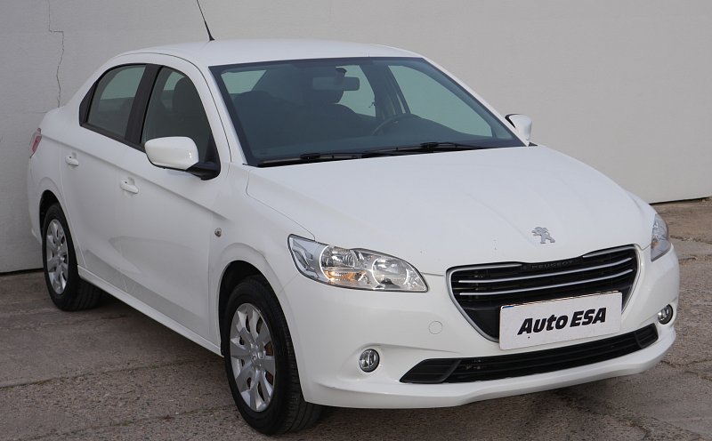 Peugeot 301 1.6 VTi Allure