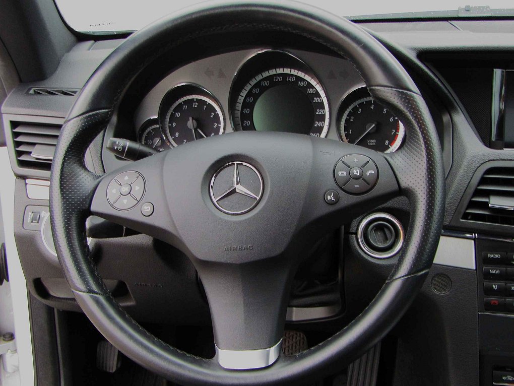 Mercedes-Benz Třída E 1.8 CGi  E 250 CGi