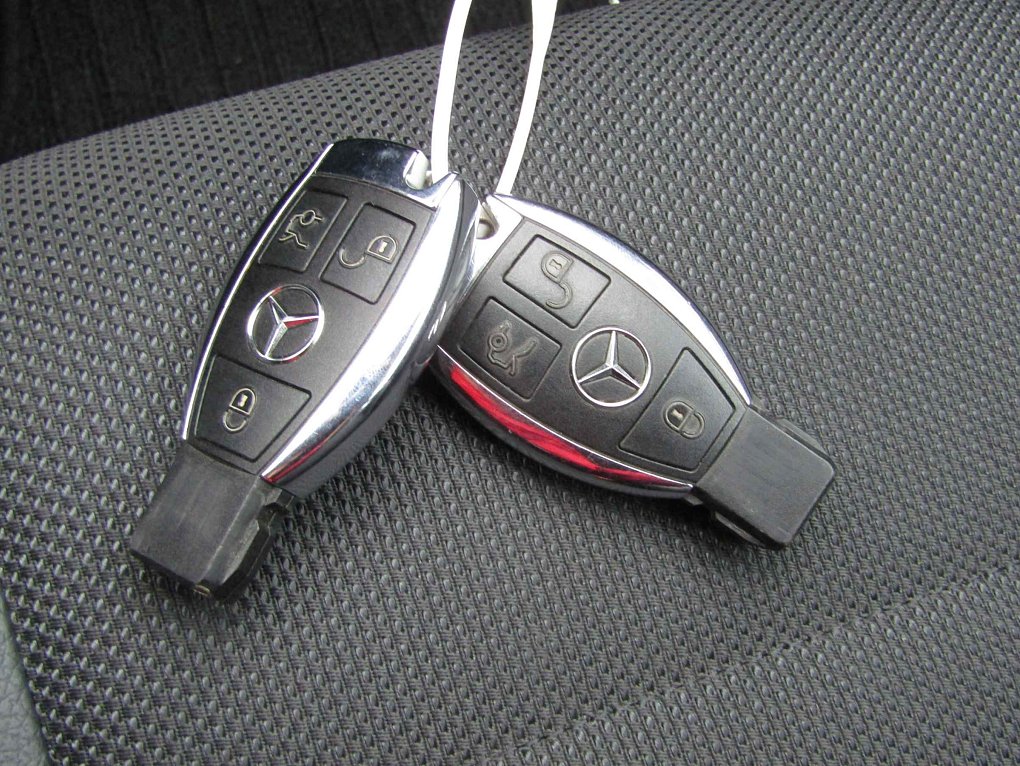 Mercedes-Benz Třída E 1.8 CGi  E 250 CGi
