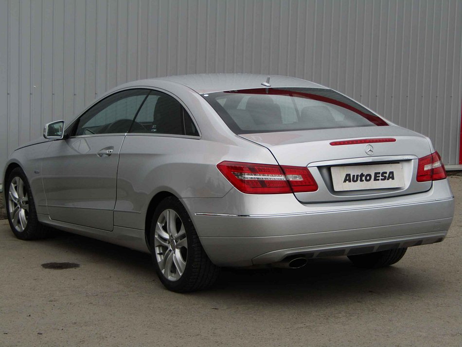 Mercedes-Benz Třída E 1.8 CGi  E 250 CGi
