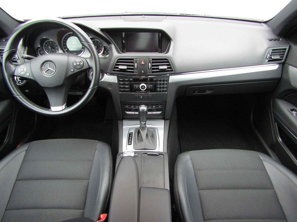 Mercedes-Benz Třída E 1.8 CGi  E 250 CGi
